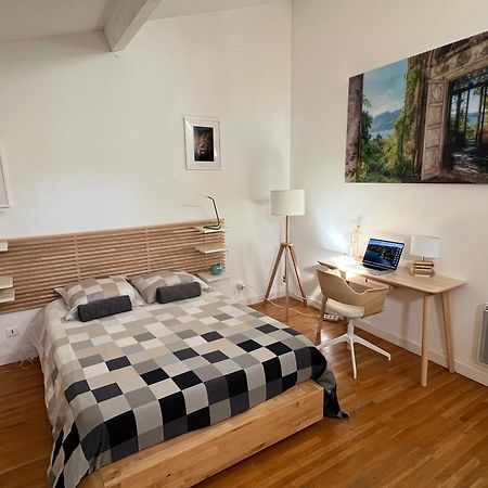Duplex With Cathedral View Apartment Montpellier Exterior photo